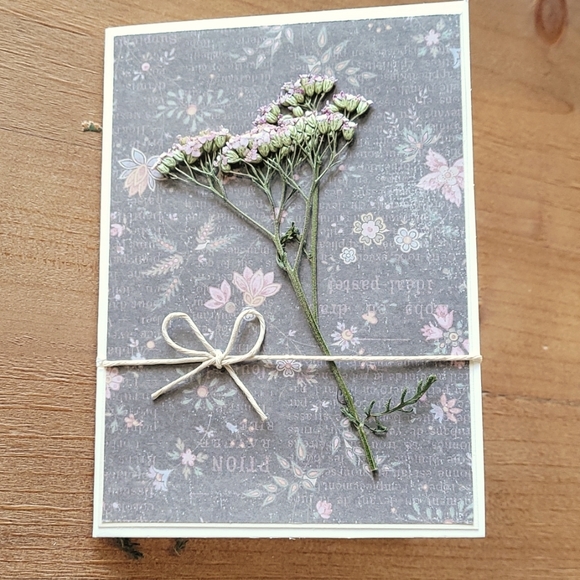 🌟LAST ONE🌟Dried Yarrow Flower Set of 6 Handmade cards - Picture 5 of 8